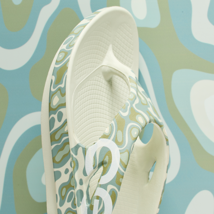 1001_cos_cmo_close_up-1.png