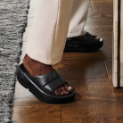 1111_black_lifestyle-1.png