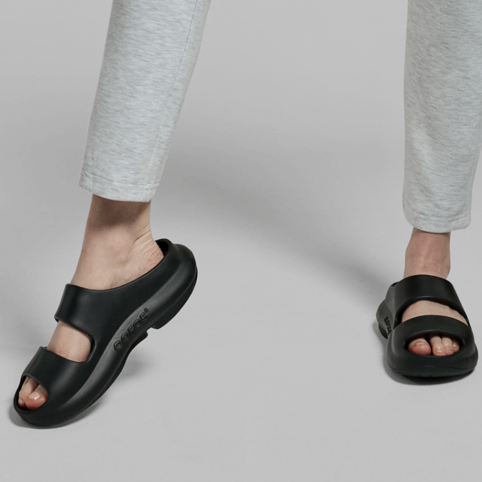 1700_black_1-1.png