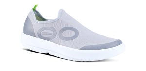 Men's OOmg eeZee Low Shoe - White Gray (SALE)